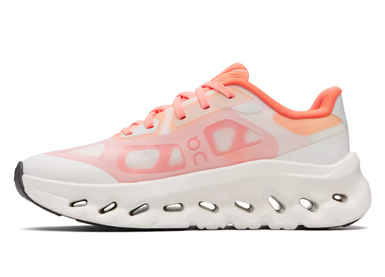 On Cloudsurfer Trail – Blanc/Corail